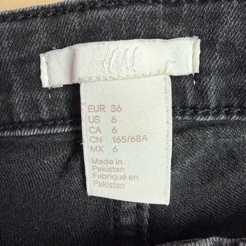 H&M Black Women Skinny Jeans size 6 - Picture 2 of 3